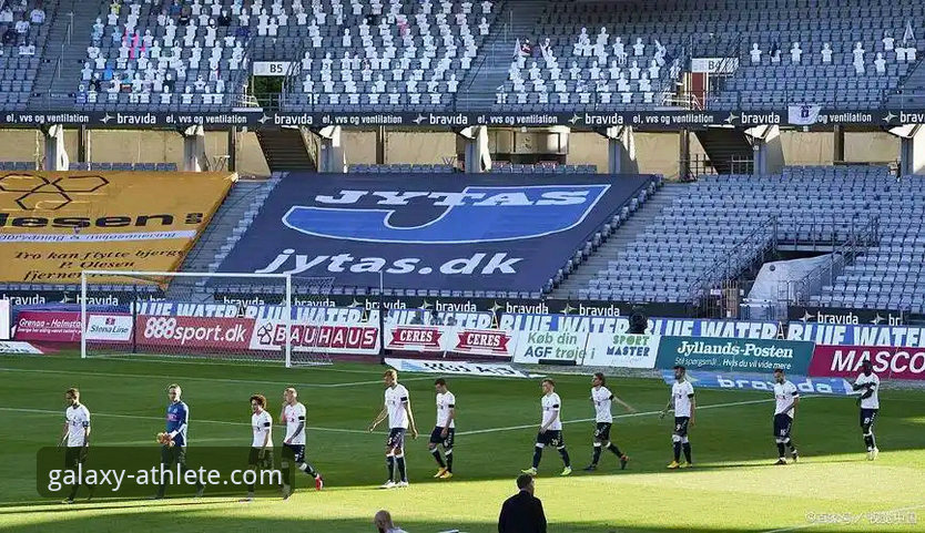 深度揭秘：奥格斯堡中场核心离队风波背后的转会博弈